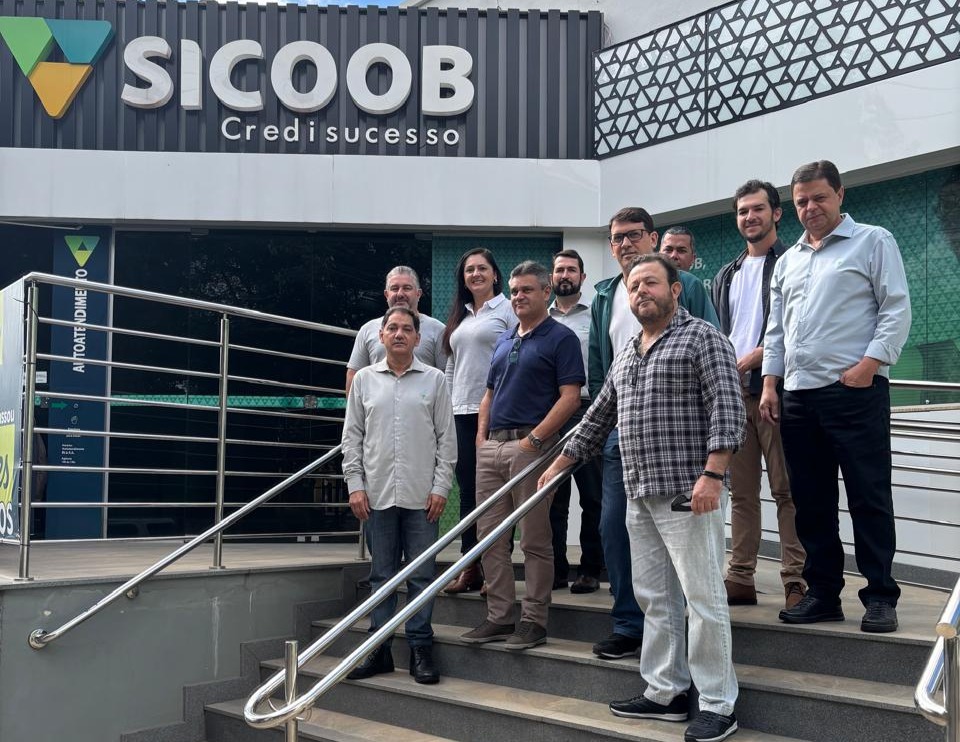 Os novos conselheiros de administração e conselheiros fiscais do Sicoob Credisucesso foram empossados.